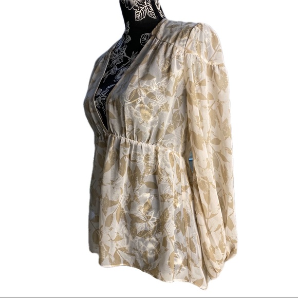 Cabi Couplet Blouse High-Low Hem Leaf Pattern Long Sleeve Item # 4156 - Picture 3 of 10